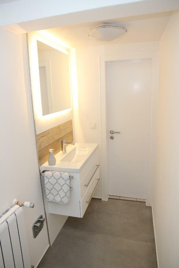 Neue Und Moderne Ferienwohnung Mülheim an der Ruhr Buitenkant foto